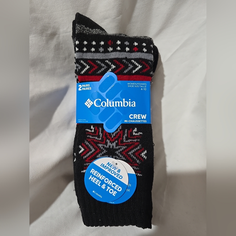 NWT Columbia 2 Pairs Gray Black Red Cushioned Reinforced Heel Toe Socks Women OS
